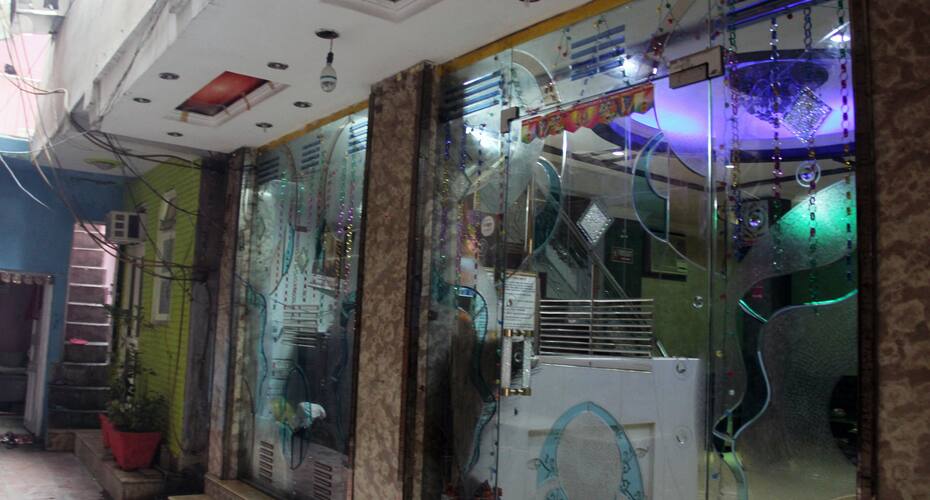 Hotel Parkash Deluxe, New Delhi 1